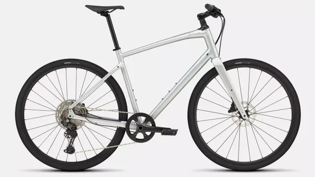 Specialized SIRRUS X 4.0 - M,Stn Refl Sildst Clgry, 2025
